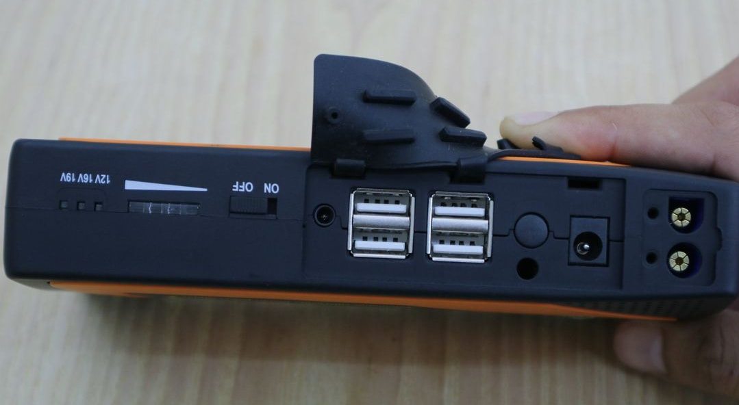 ชุดจั๊มสตาร์ทรถยนต์ O.M.Y 85800mAh