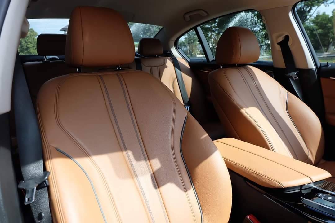 Bmw Series 5 G30 520D ปี 2017