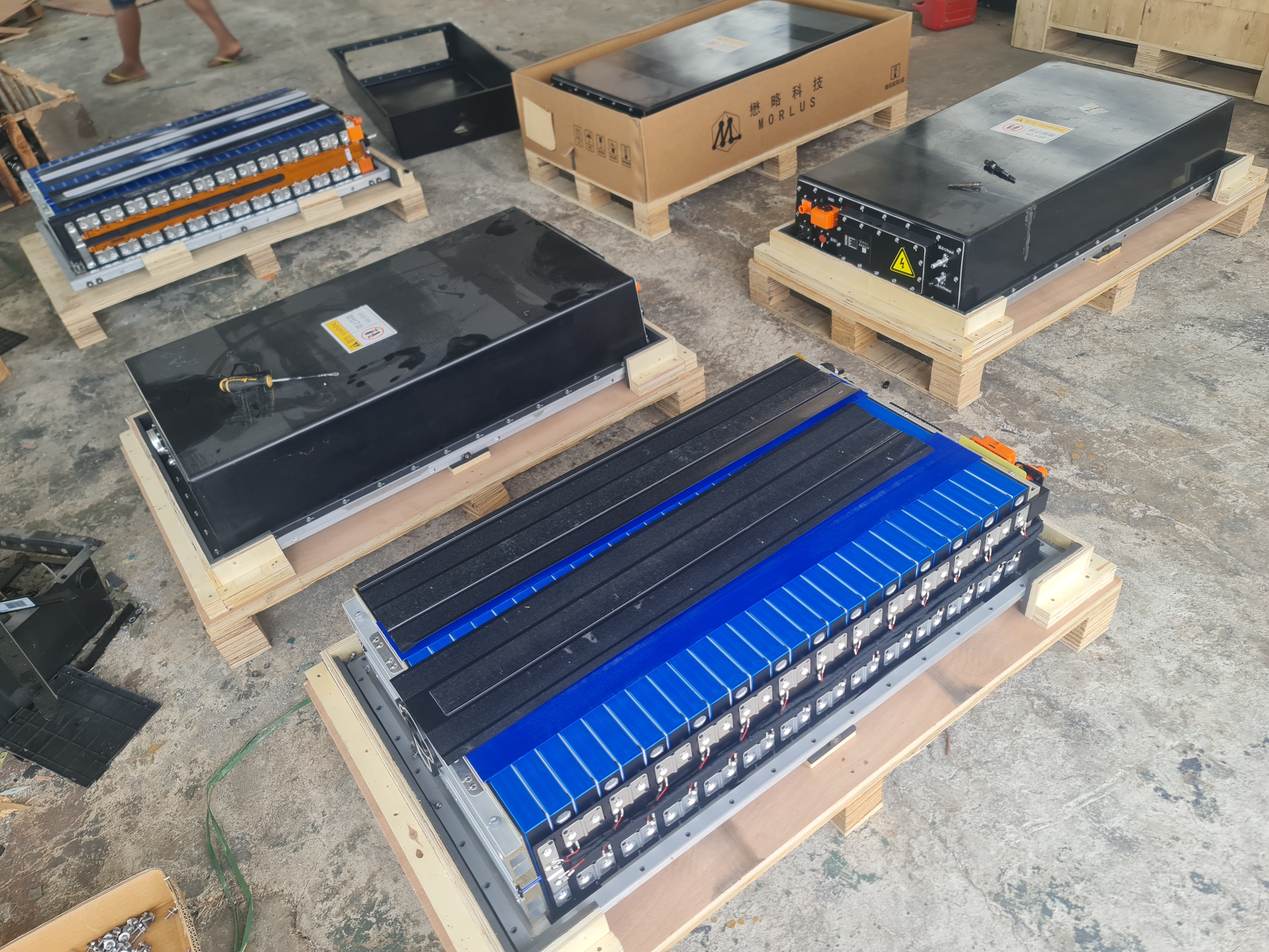 แบตเตอรี่ลิเทียม ประกอบแบตโฟคลิฟท์ตามสั่ง รถยกไฟฟ้า forklift 24v 48v