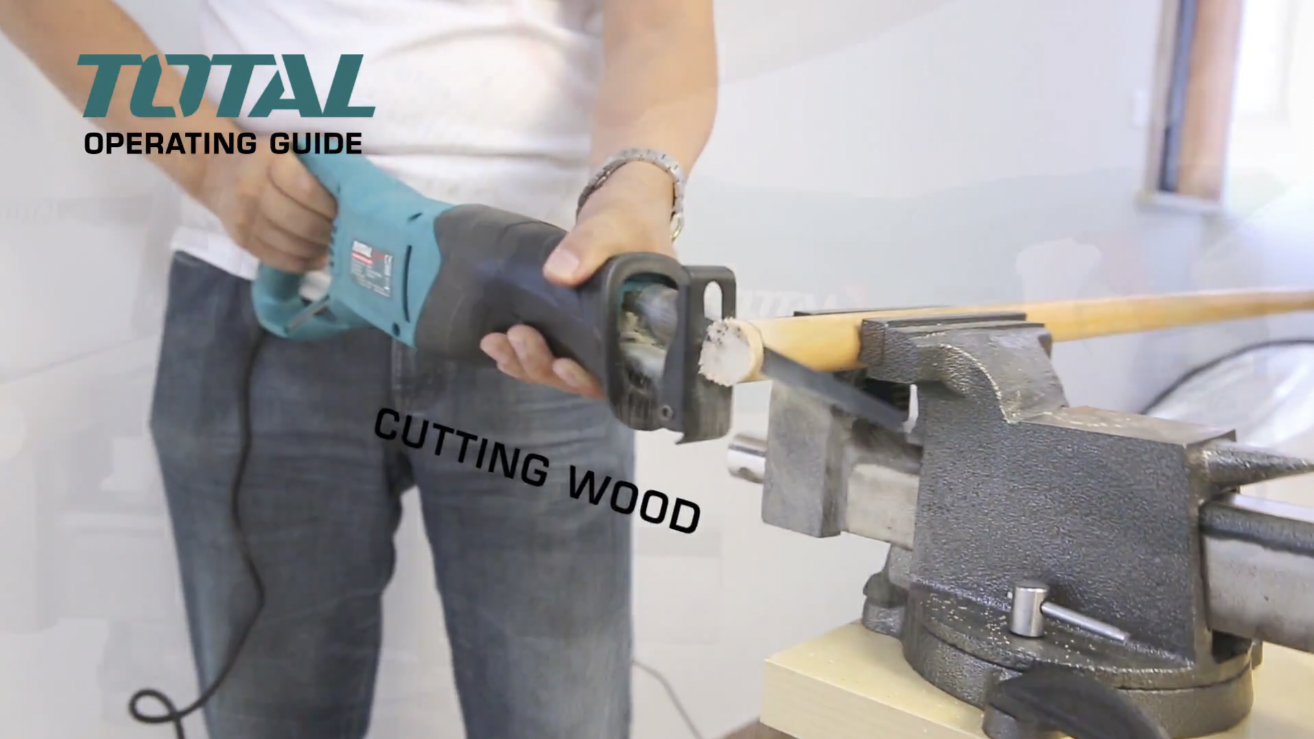 เลื่อยชักไฟฟ้า TOTAL รุ่น TS100802