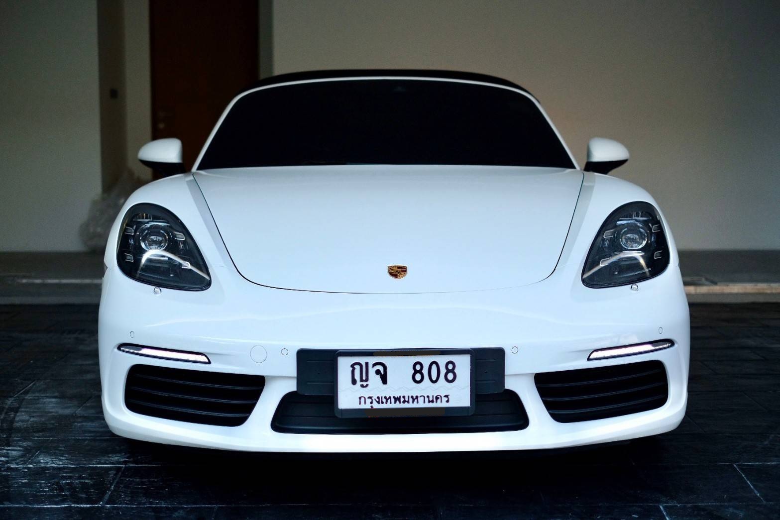 Porsche Boxster 718 ปี 2017