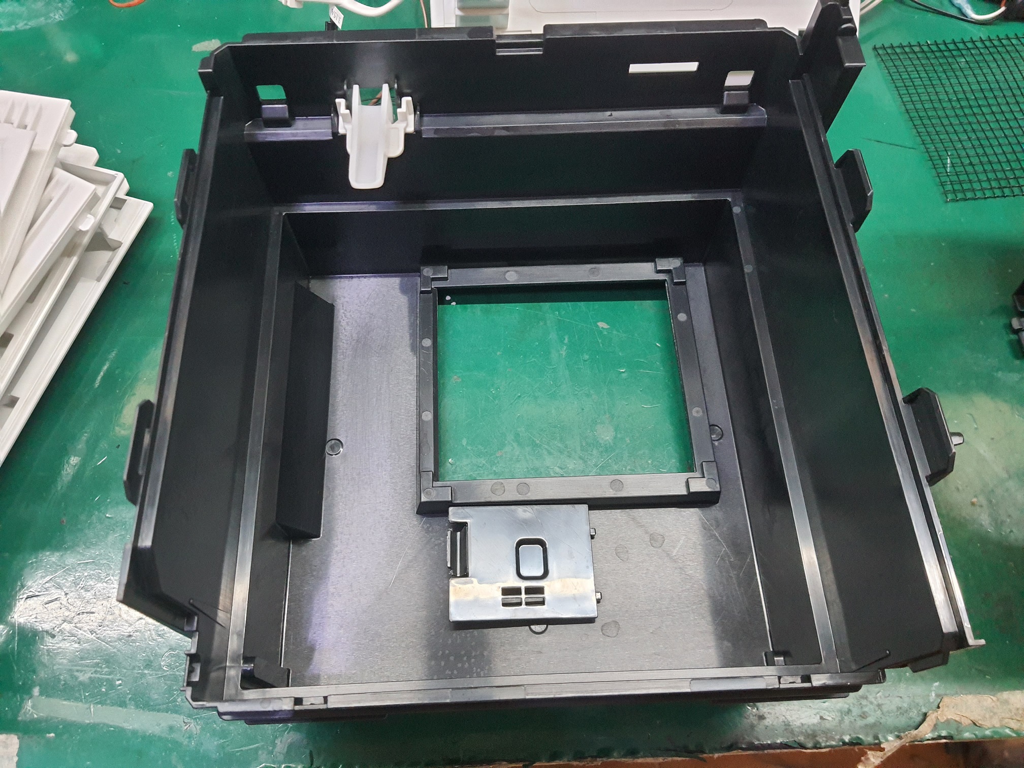 ล้างเครื่องฟอกอากาศ ยี่ห้อ DAIKIN รุ่น MC40UVM6