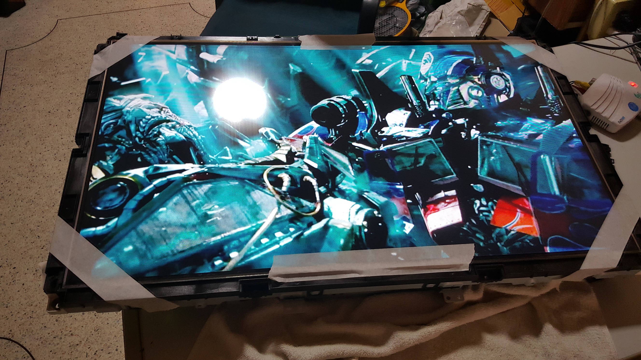 ซ่อมโทรทัศน์ LCD-TV ยี่ห้อ SONY รุ่น KLV-32BX350 อาการภาพซ้อนภาพเต้น