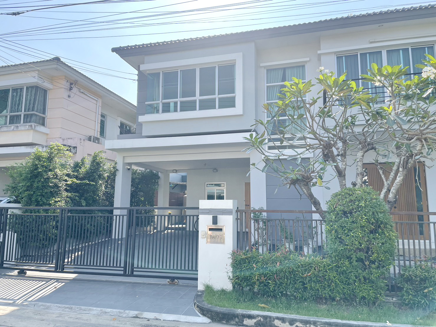 ขายบ้าน ไลฟ์ บางกอก บูเลอวาร์ด ปิ่นเกล้า-เพชรเกษม สาย 4 หลัมุม