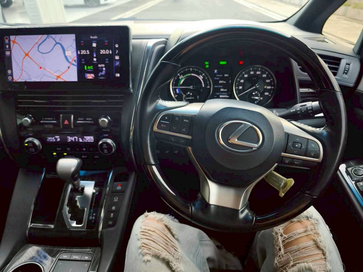 LEXUS LM300h Executive Lounge 4 Seat Hybrid E-four ปี 2023