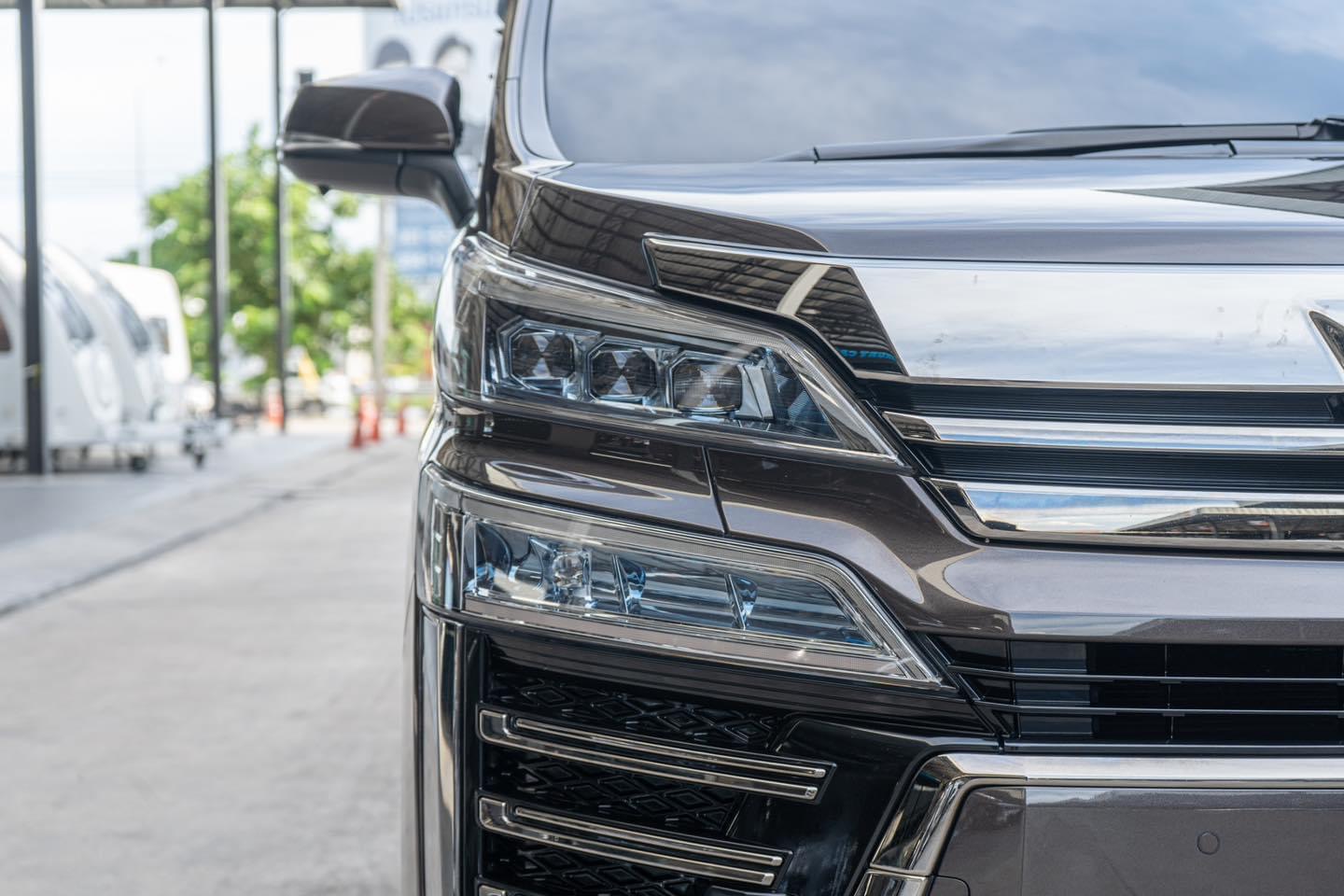 Toyota Velfire 2.5 ZG ปี 2020