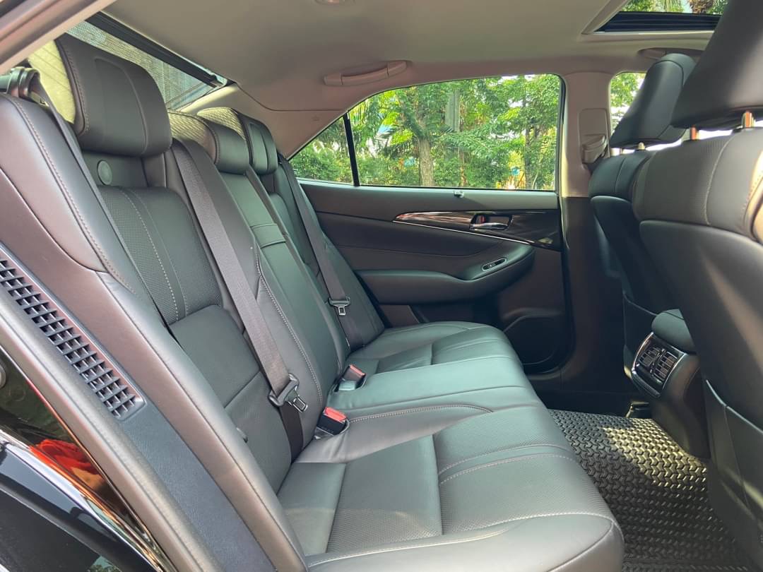 Toyota Crown 2.5l Hybrid Athlete ปี 2013