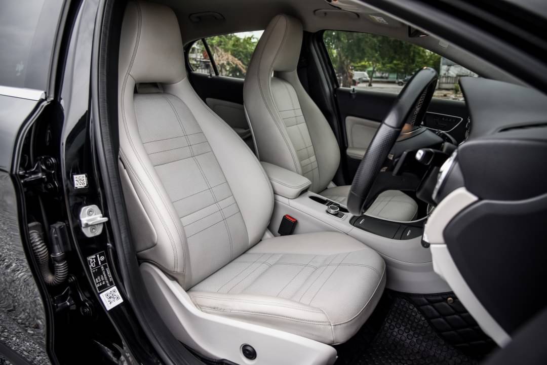 Mercedes-Benz GLA 200 1.6 Urban AT ปี 2016