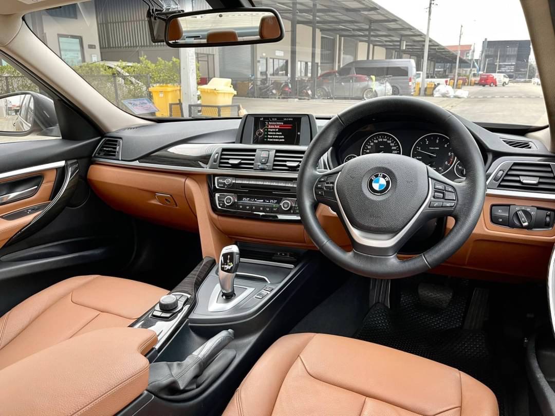 BMW 320d Lci (F30) ปี 2017 แท้