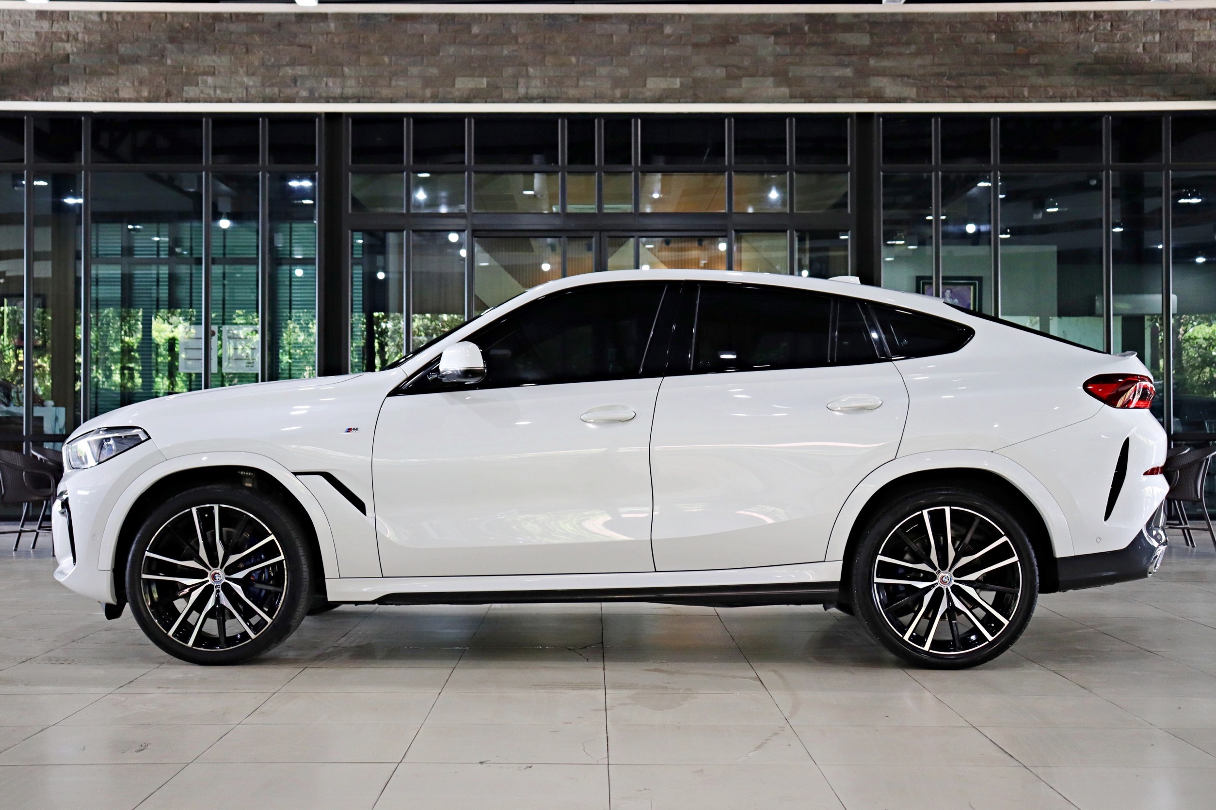BMW X6 xDrive40i M Sport (G06) ปี 2022 จดปี 2023