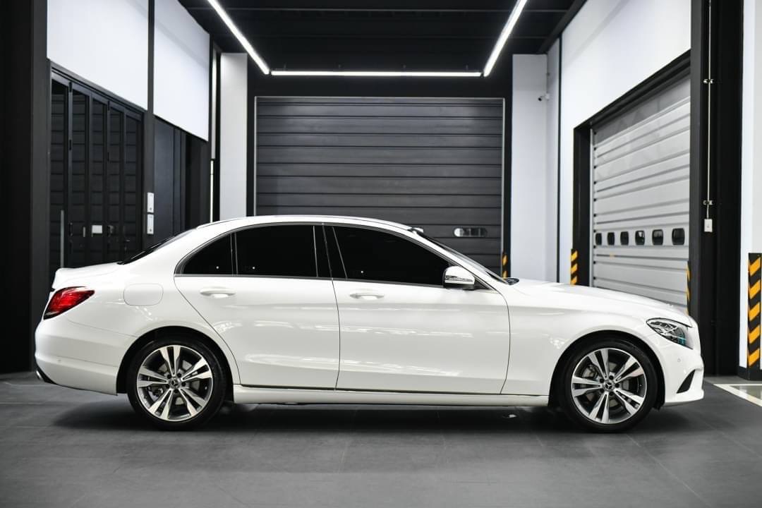 Mercedes Benz C220d avantgarde ปี2022