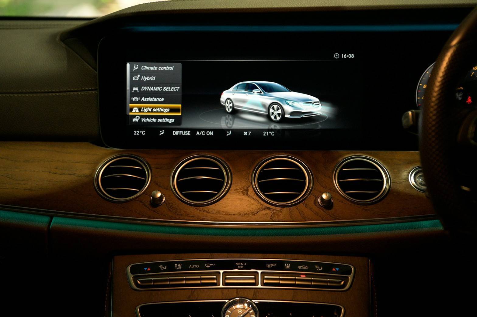 Mercedes-Benz E350e Exclusive ปี 2018
