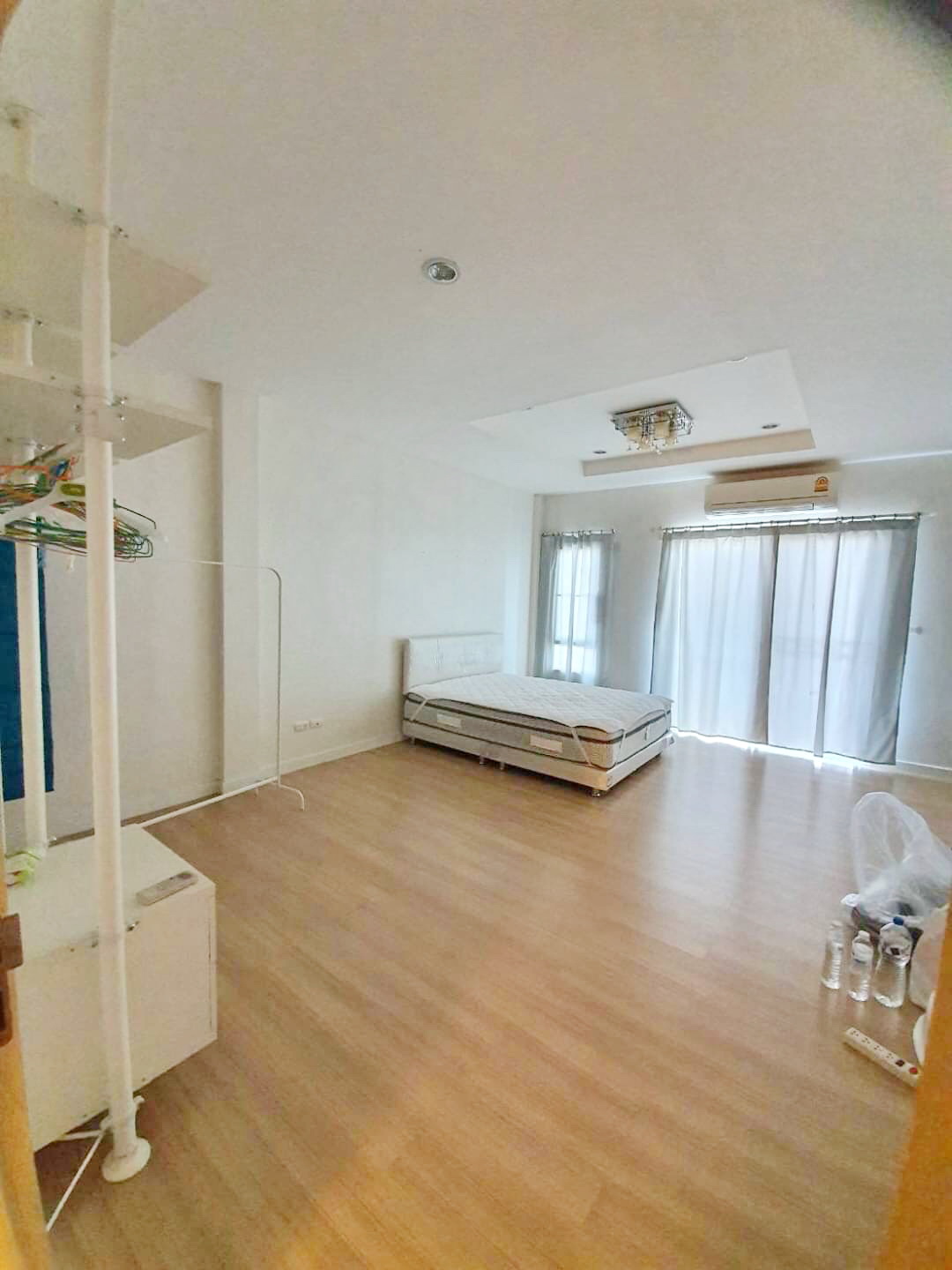 ให้เช่า ท/ฮ ซอยคลองถนน บางใหญ่ ใกล้ Central Wesgete