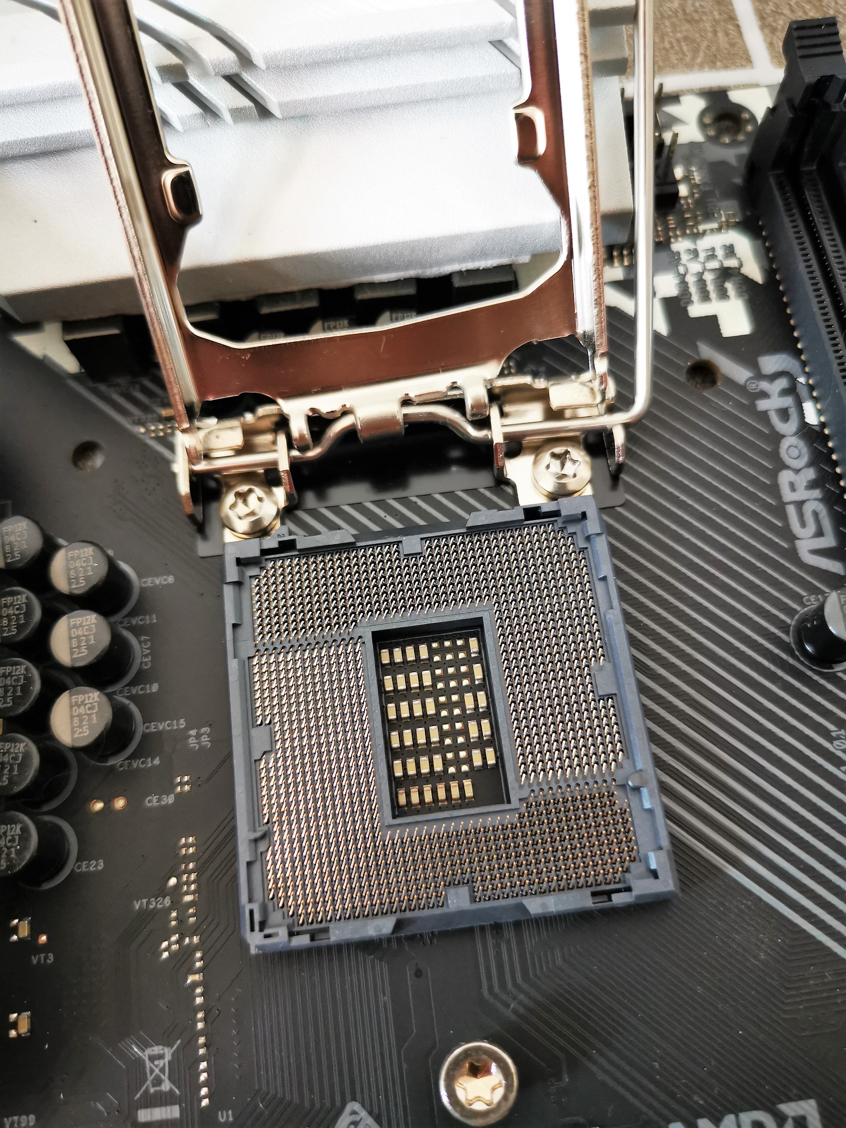 เซ็ตมัดรวม บอร์ด B460M + ซีพียู i5 10400F