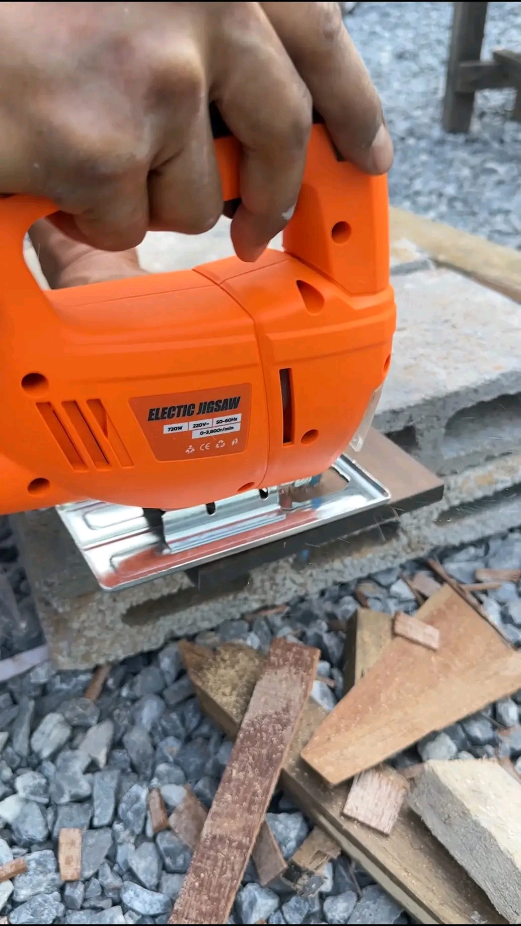 จัดโปรโมชั่น คู่หู เลื่อยจิ๊กซอ ONSEN รุ่น ON-431 และเครื่องขัดกระดาษทรายแบบสั่น BONCHI รุ่น 4510H