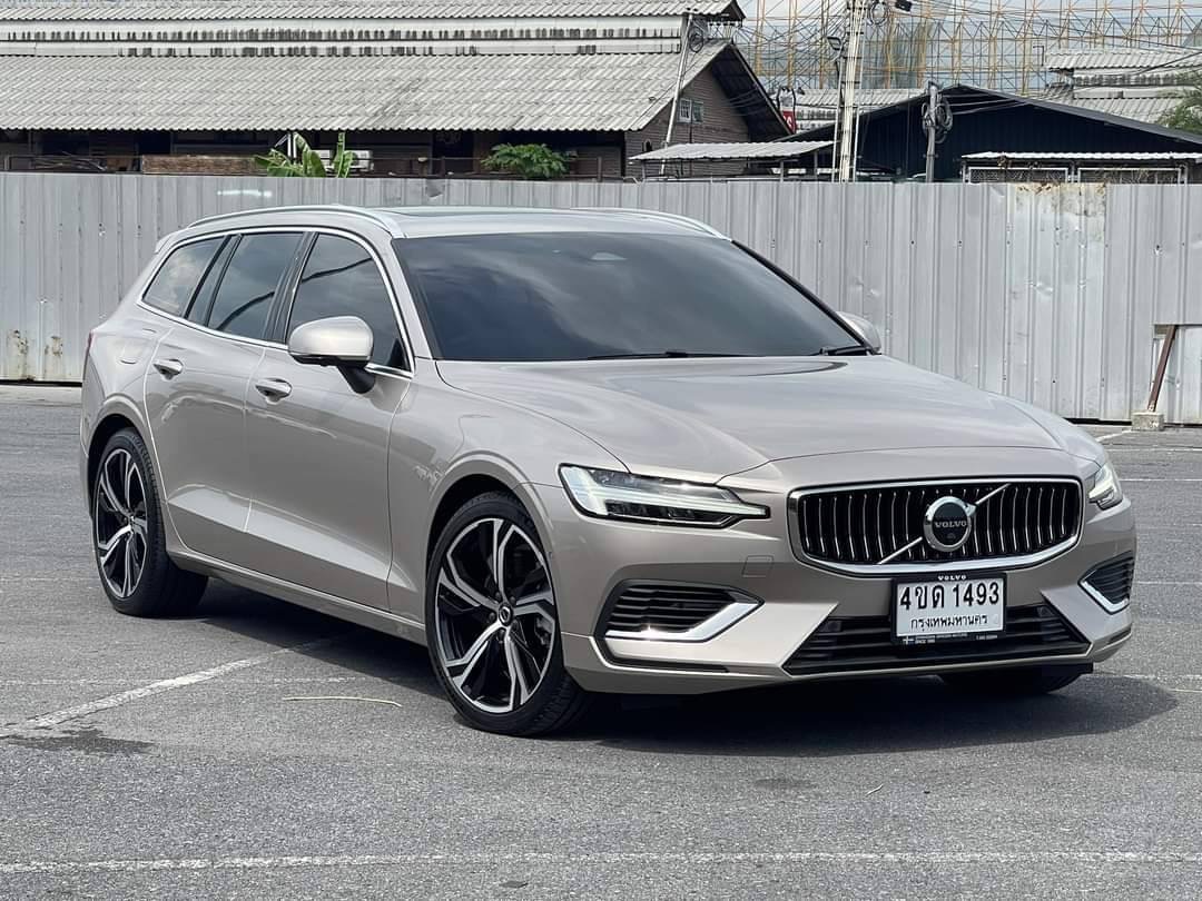 Volvo V60 plug in hybrid ปี2023