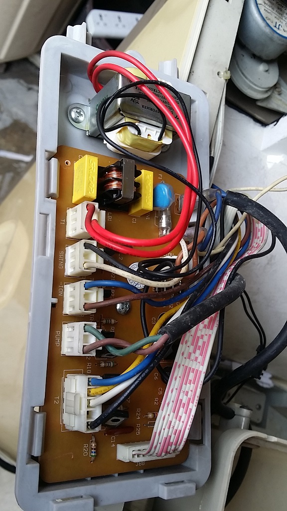 ซ่อมพัดลมไอเย็น ยี่ห้อ CLARTE รุ่น CT901AC อาการไอเย็นไม่ออก