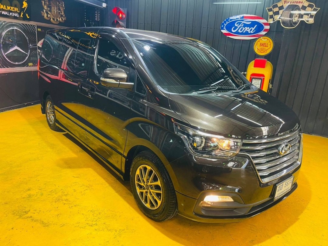 HYUNDAI H1 DELUXE VIP ปี 2019