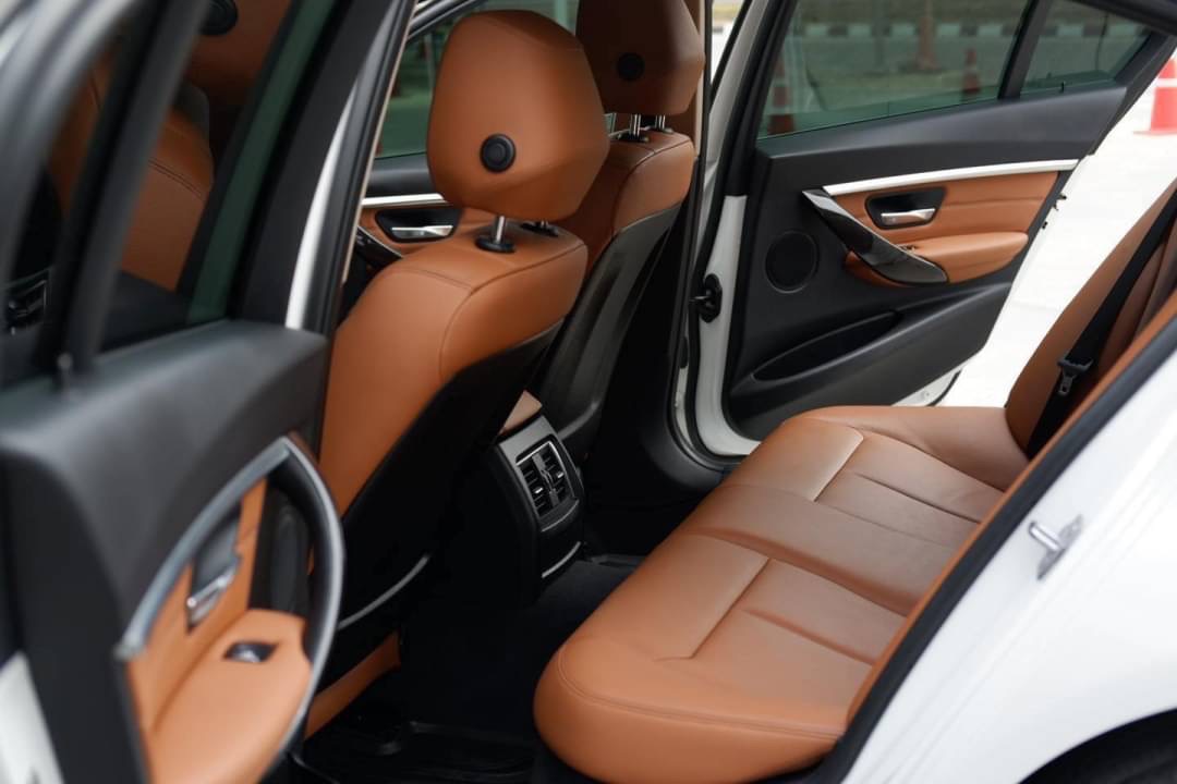 BMW 320d (F30)Lci Diesel ปี 2017
