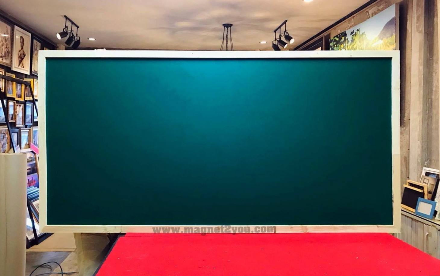 กระดานเขียว 120x240 ติดผนัง (โครง 10 MM) กรอบไม้สนเลือกสีได้