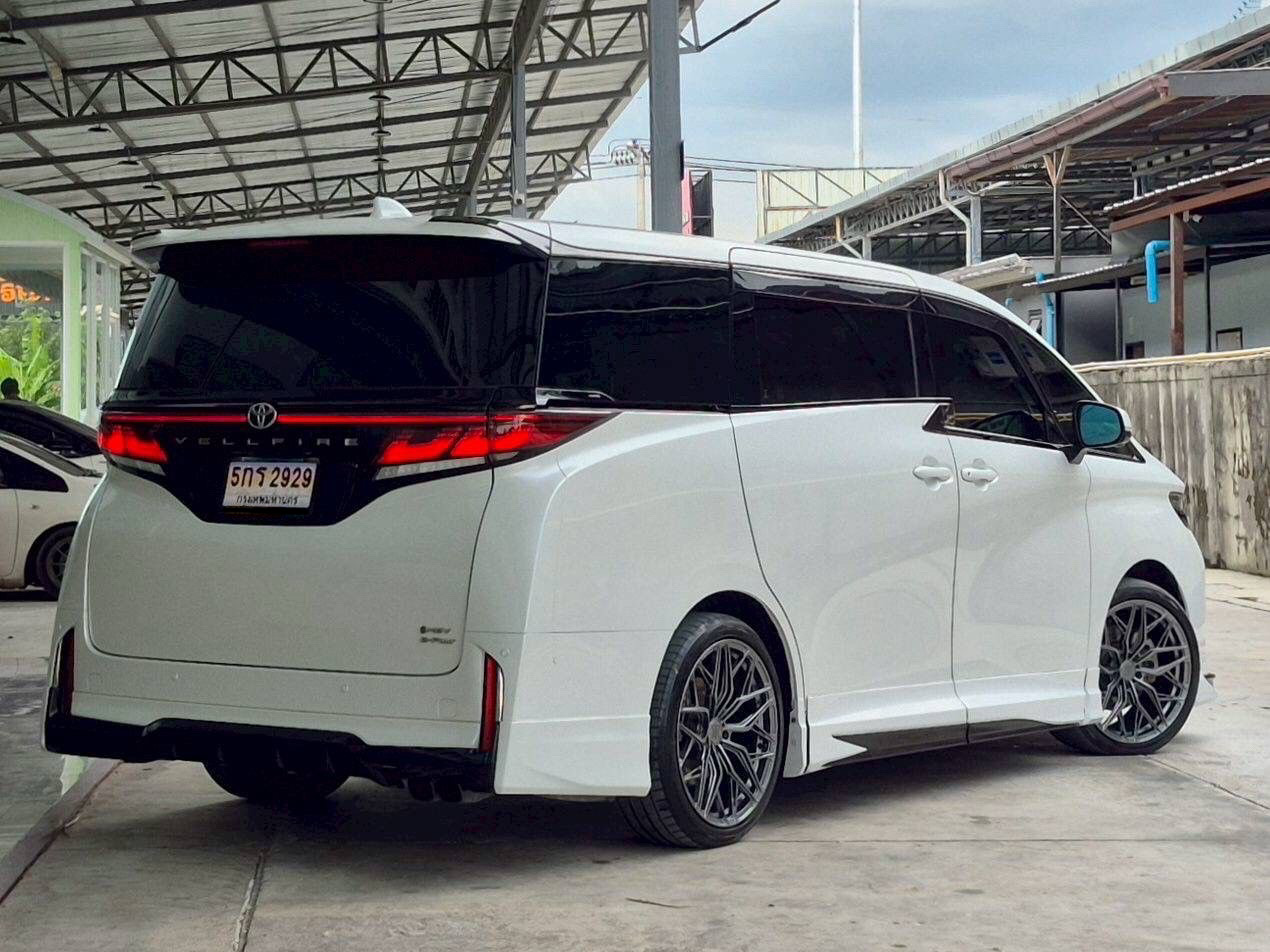 Toyota Vellfire 2.5 Hybrid Z Premier E-FOUR 40 Series ปี 2024