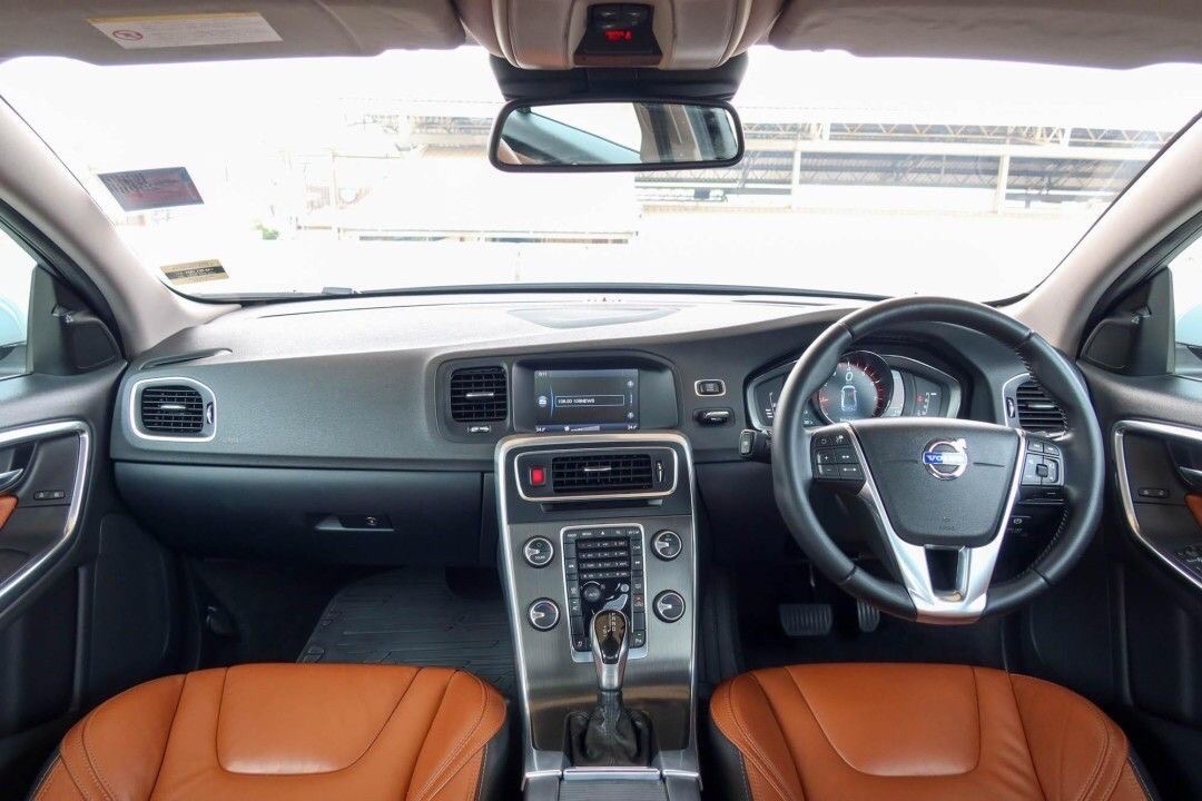 VOLVO S60 T4F Minorchange ปี 2014
