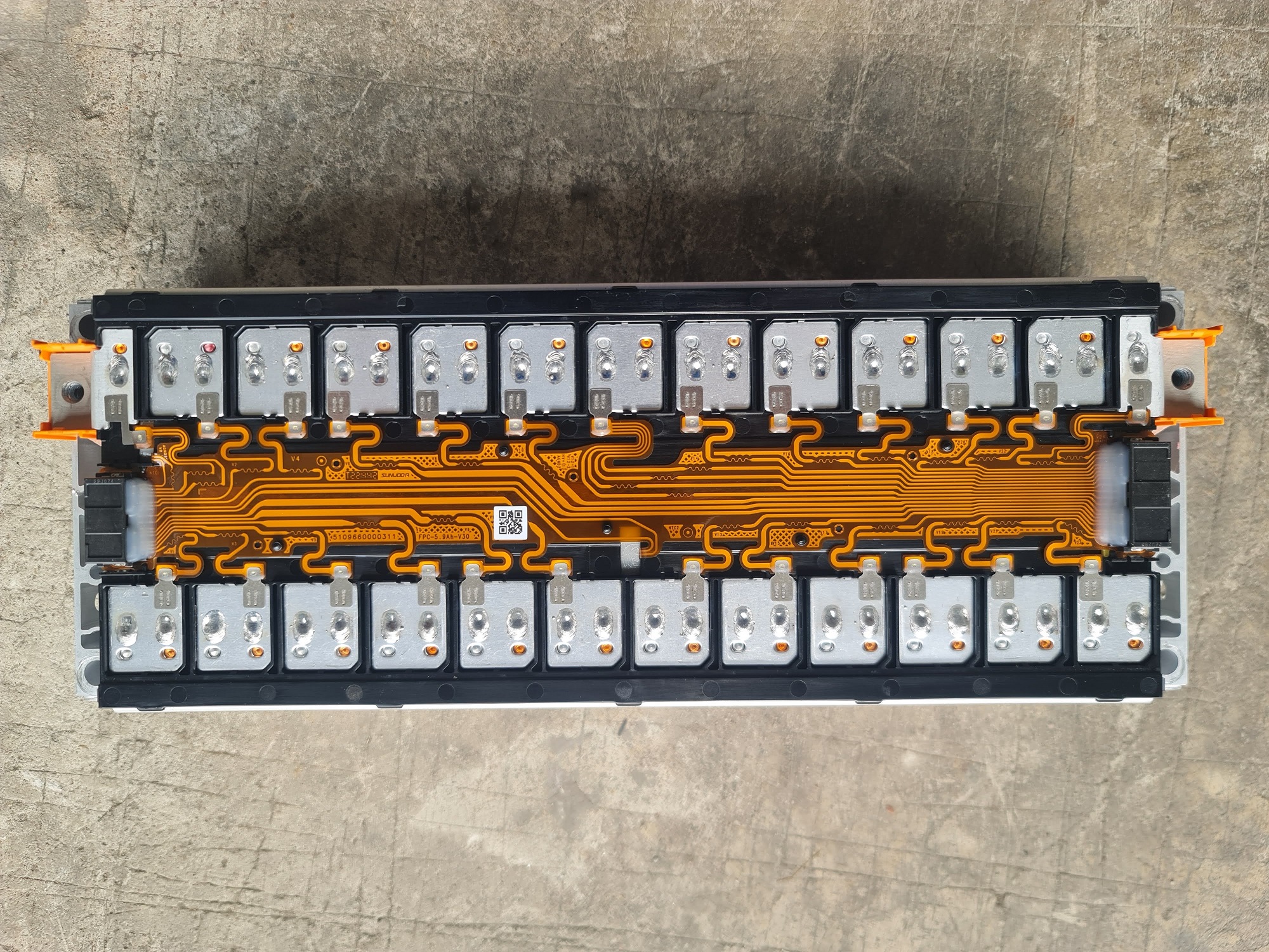Sunwoda 5.9Ah 24s 1p เต็ม 100.8v เหมาะสำหรับ รถไฟฟ้าขนาดเล็ก แต่ต้องการความแรง จ่ายกระแสได้ 50C