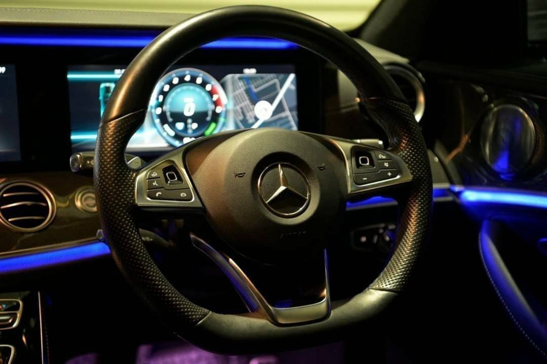 Mercedes-Benz E350e AMG ปี 2018