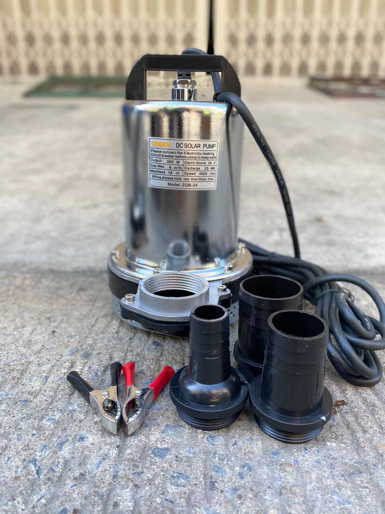 ไดโว่แสตนเลส ONSEN มี 2 รุ่นให้เลือก 12V หรือ 24V ท่อพลาสติก 3 ขนาด 1 นิ้ว /1.5 นิ้ว / 2 นิ้ว สายไฟยาว 5 เมตร แถมตัวคีบแบต 1คู่