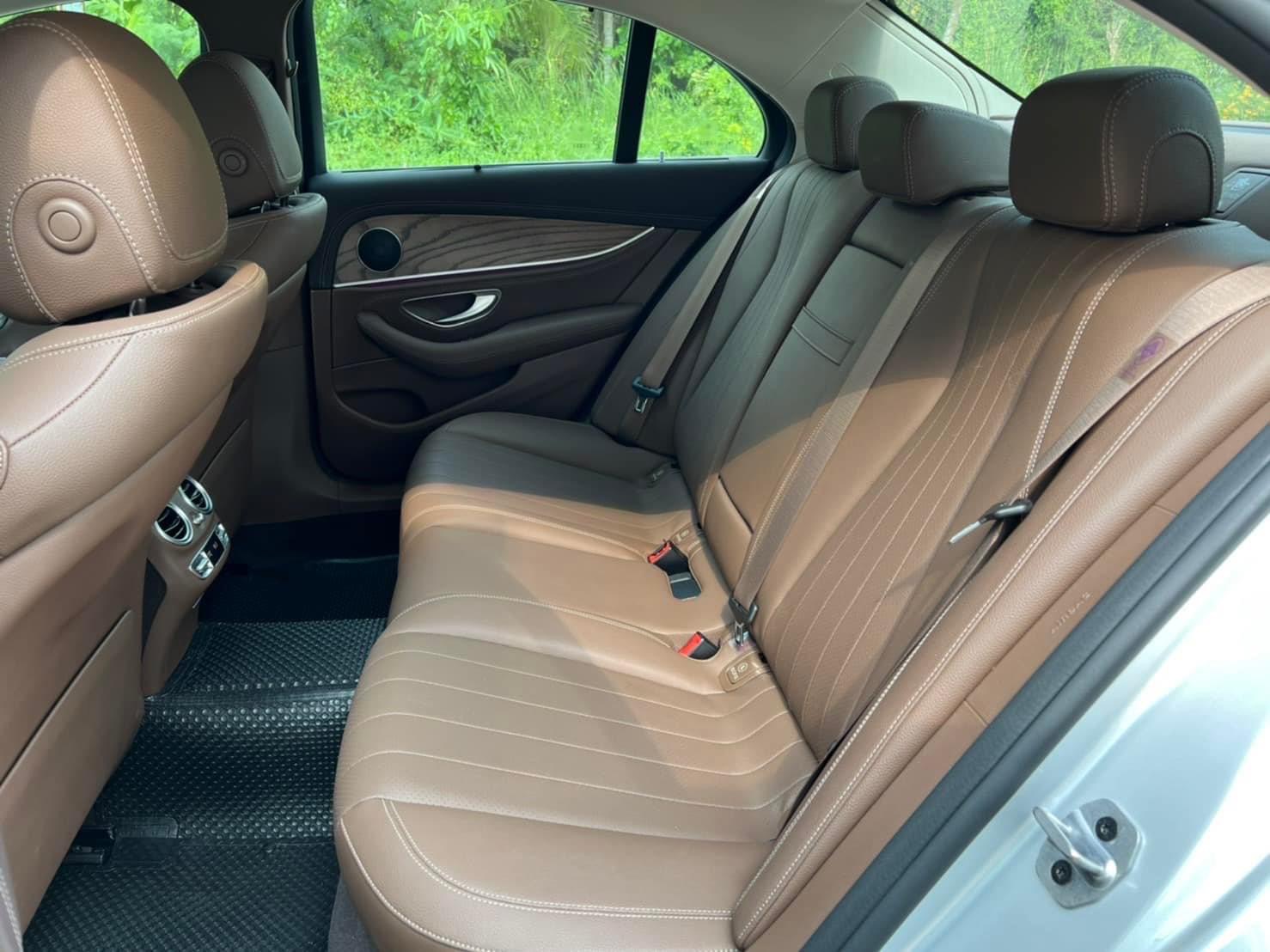 Mercedes-Benz E300e Exclusive ปี 2020