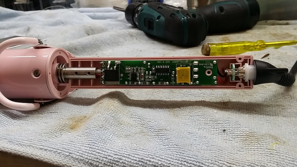 ซ่อมเตารีดผมไฟฟ้า ยี่ห้อ VODANA รุ่น bong FD40 อาการไม่ร้อน