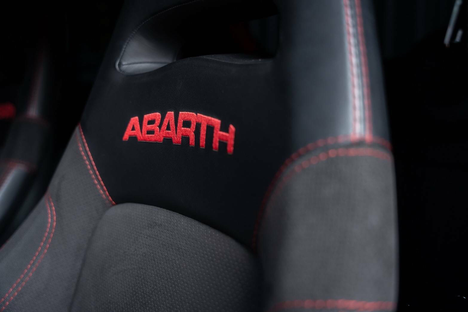 FIAT ABARTH 695 TRIBUTO FERRARI Limited Edition ปี 2012