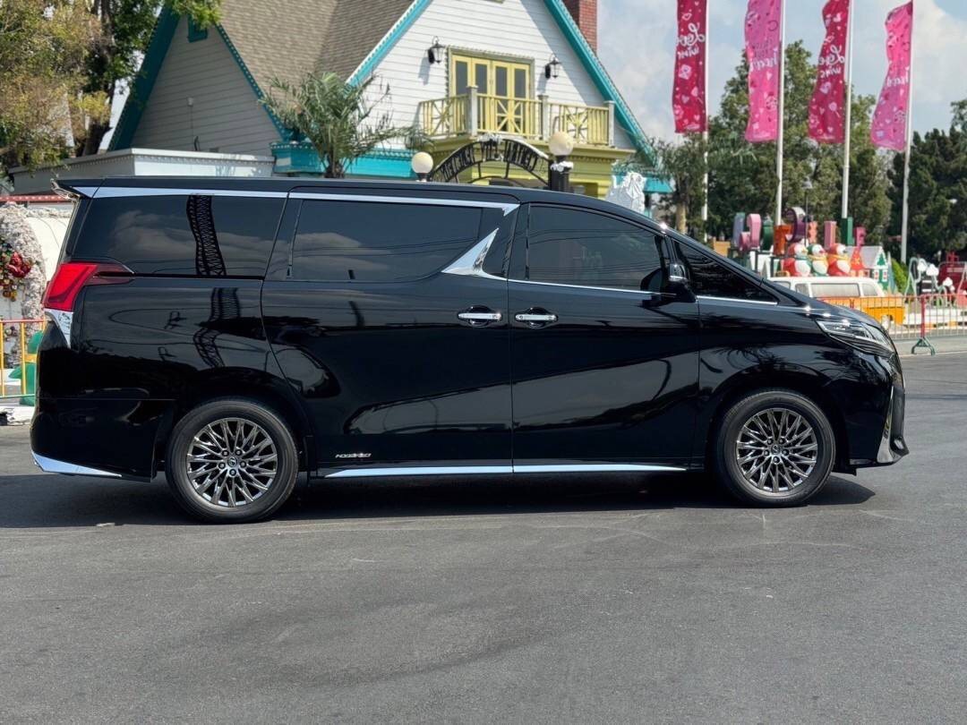 Lexus LM300h (Executive 4 Seats) ปี 2020