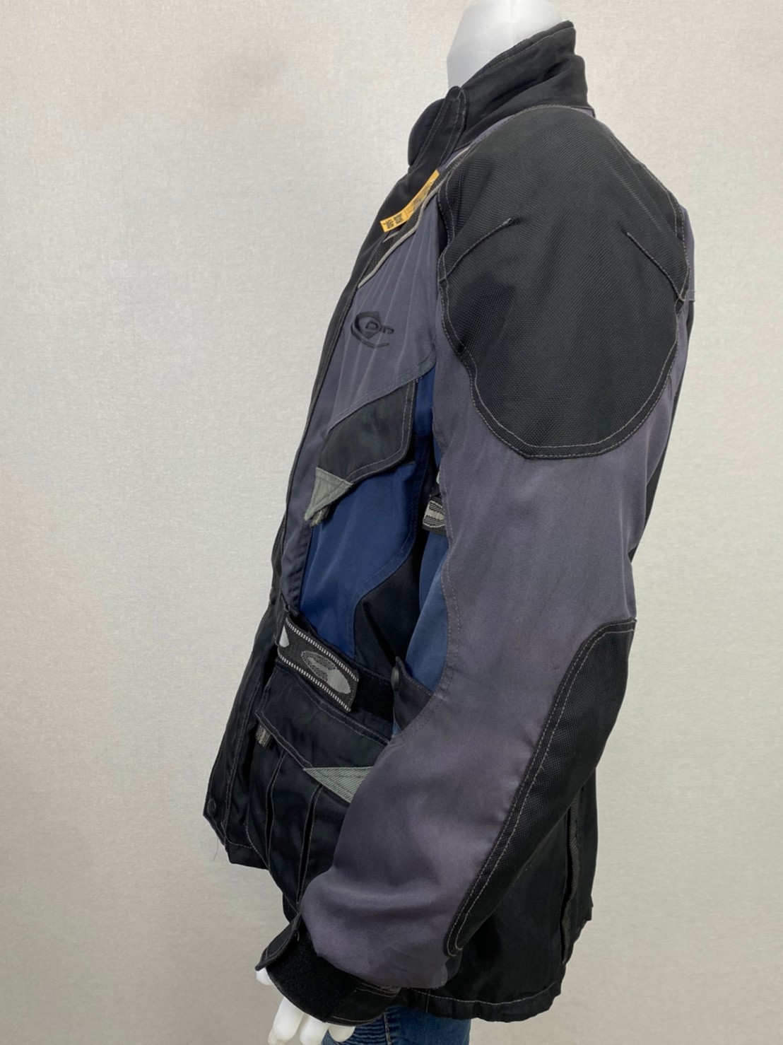 เสื้อขี่มอเตอร์ไซด์( มือสอง) RCTA 117 อก 52" ยาว 31" ยี่ห้อ**DMP**