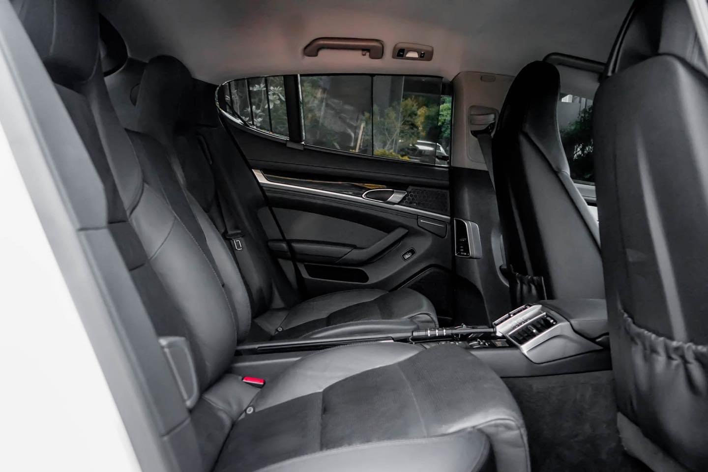 Porsche Panamera 3.0(เบนซิน) ปี 2012