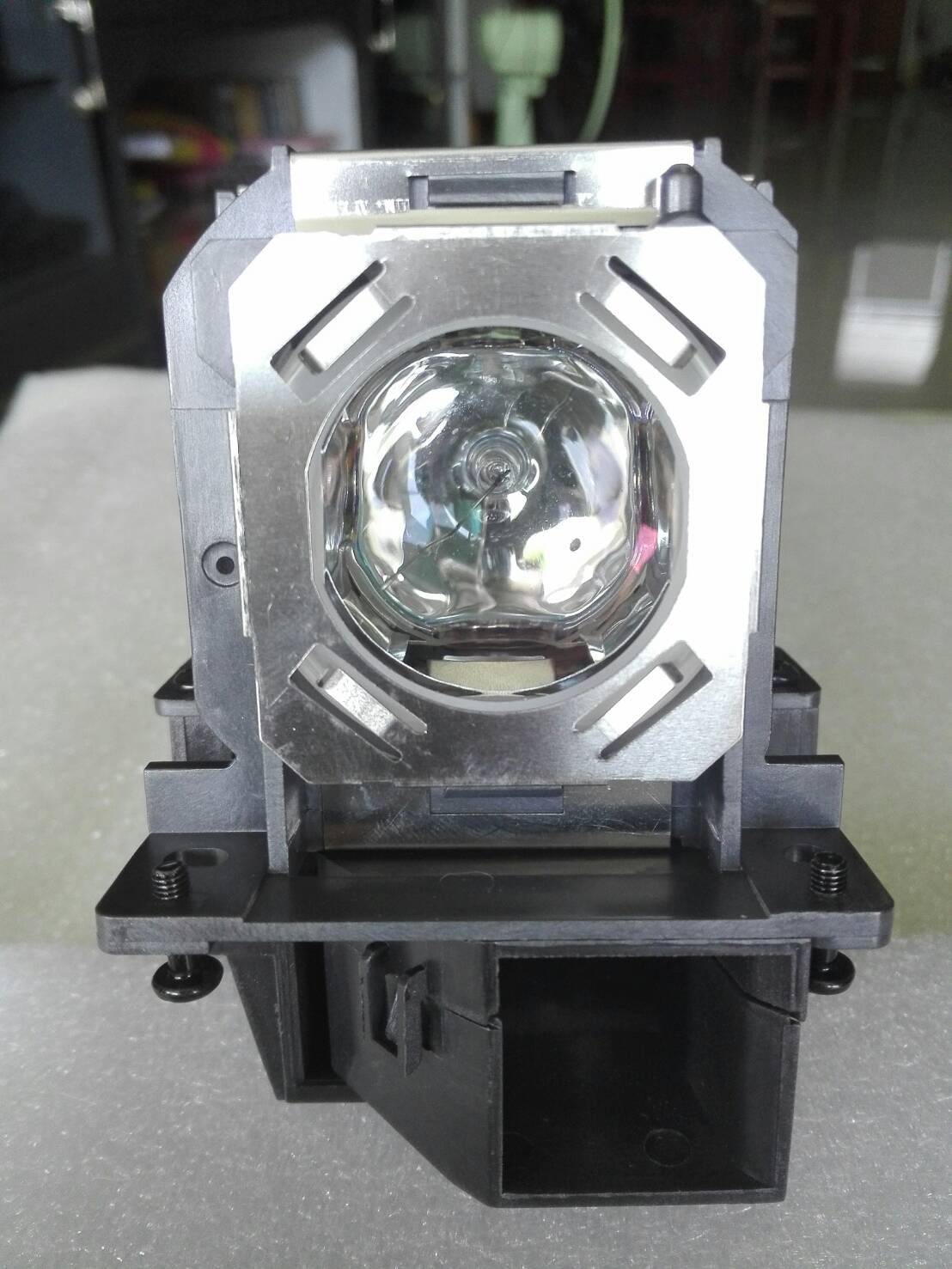 หลอดโปรเจคเตอร์ Sony VPL-CH370 เกรด A – ความคมชัดสูง อายุการใช้งานยาวนาน