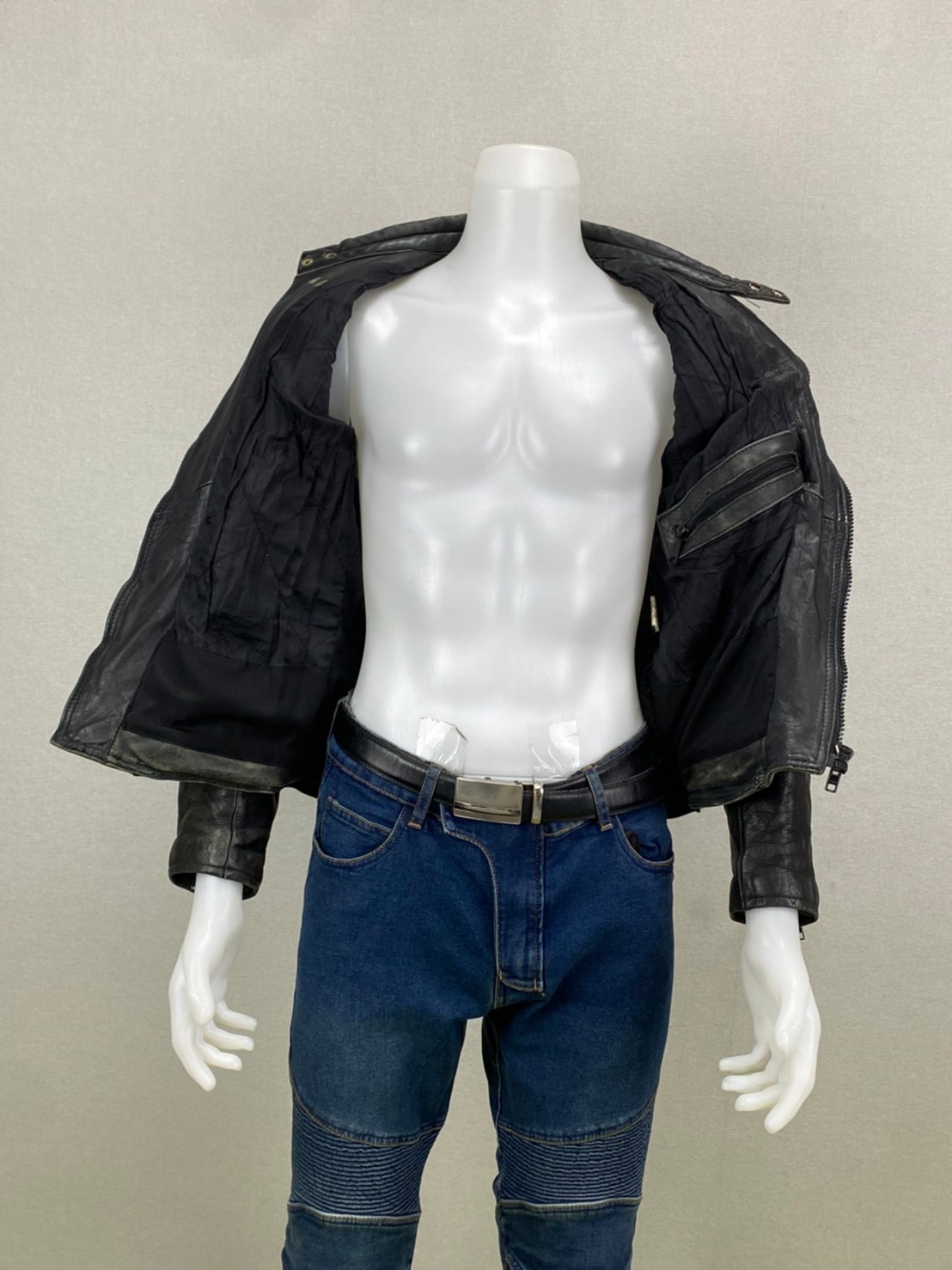 เสื้อการ์ดสำหรับขี่มอเตอร์ไซด์( มือสอง) RCSS 026: อก 36" ยาว 23" **