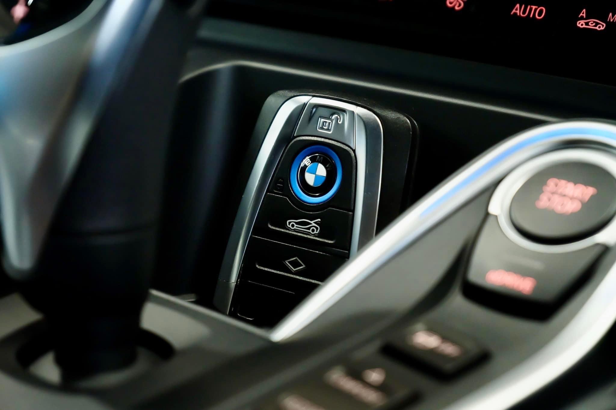 Bmw i8 Coupe Pure Impulse ปี 2015