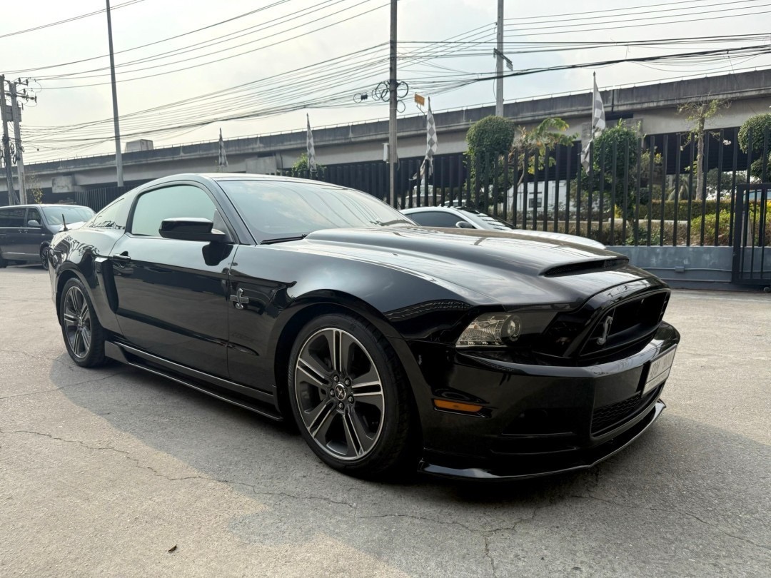 Ford Mustang V6 (โฉม need for speed) สีดำ ปี 2013