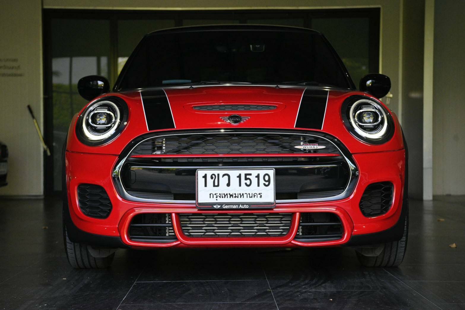 MINI John Cooper Works LCI ปี 2020