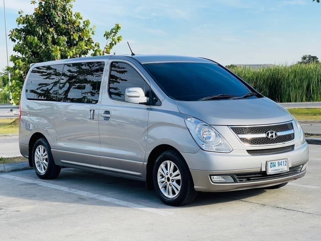 HYUNDAI H-1 2.5 DELUXE TOP สีเทา ปี 2013