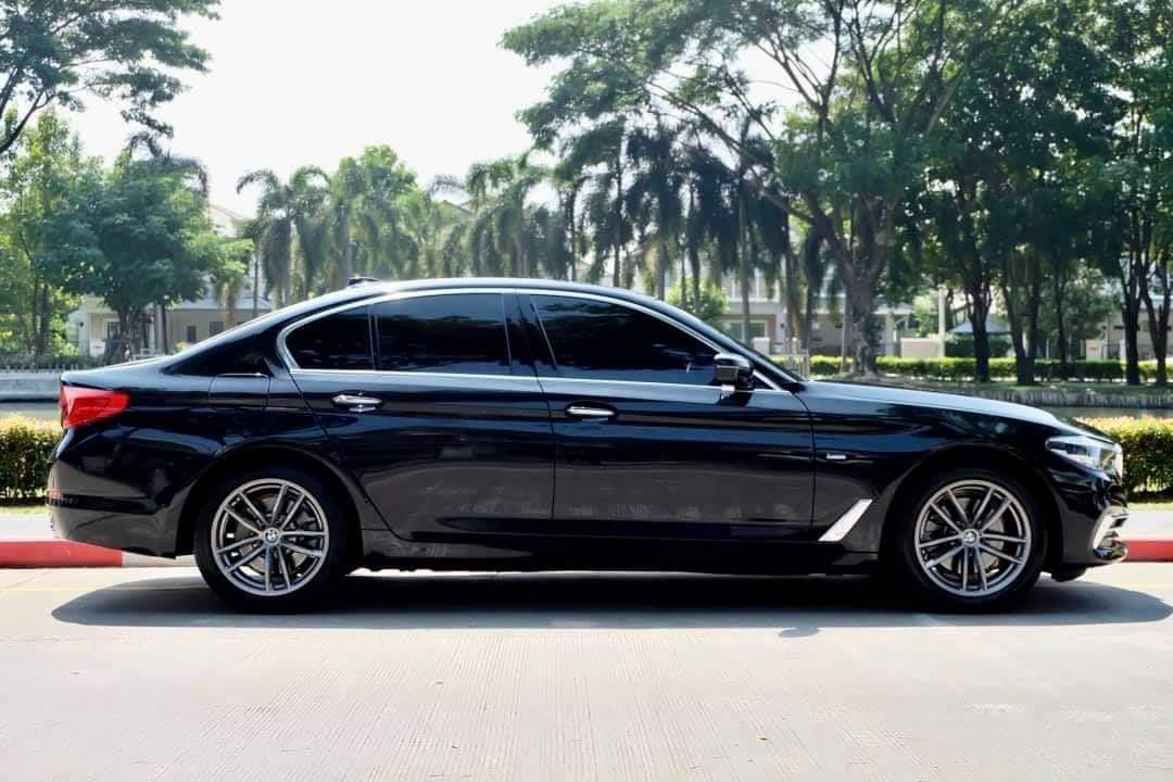 Bmw Series 5 G30 520D ปี 2017