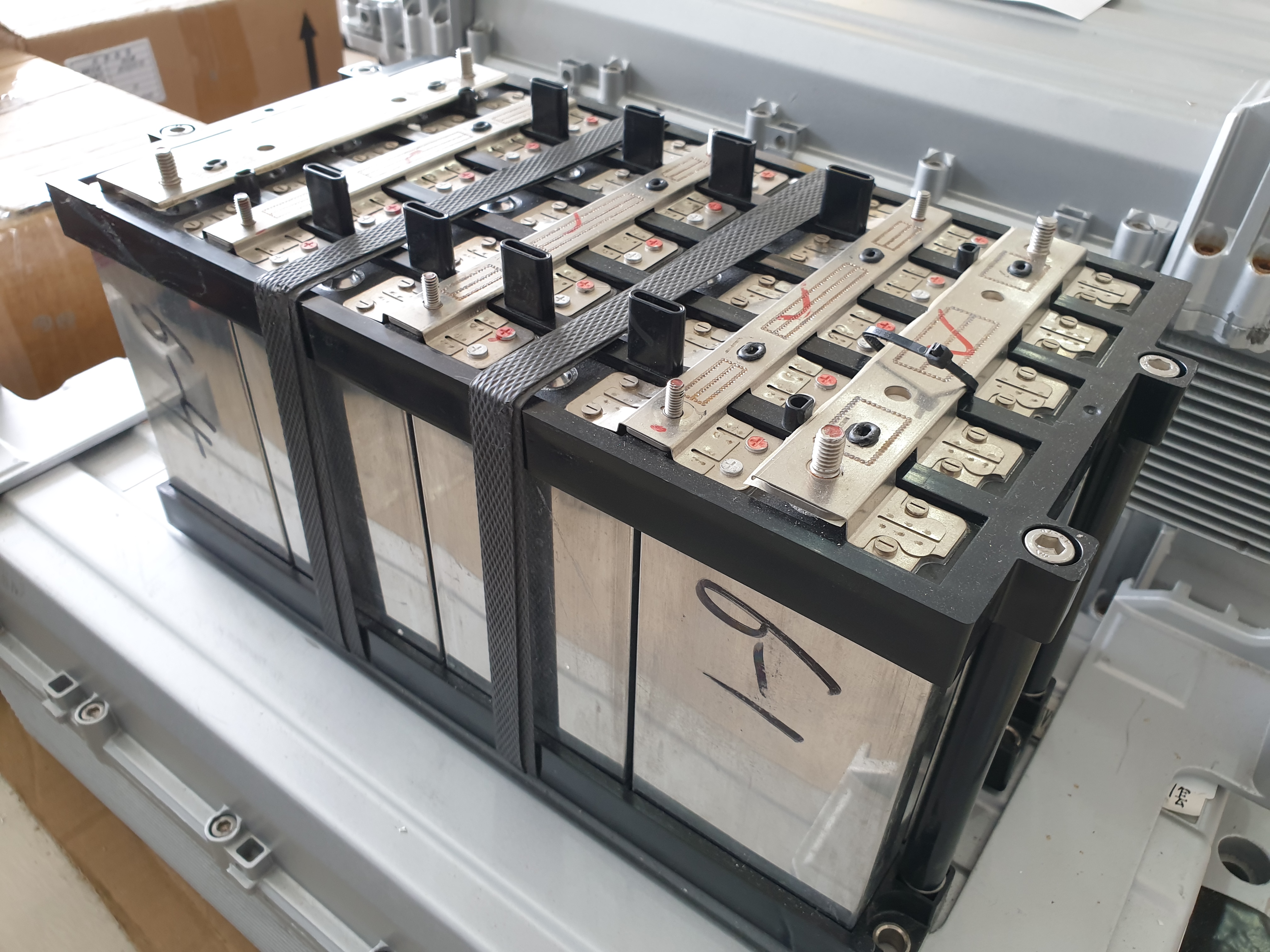 แบตเตอรี่ลิเทียมฟอสเฟส lifepo4 12v 100ah module
