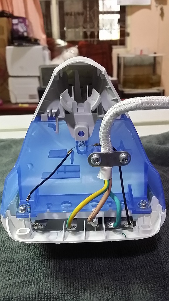 ซ่อมเตารีดไอน้ำ ยี่ห้อ PHILIPS รุ่น PowerLife_GC2990 เปลี่ยนสายไฟเส้นใหม่