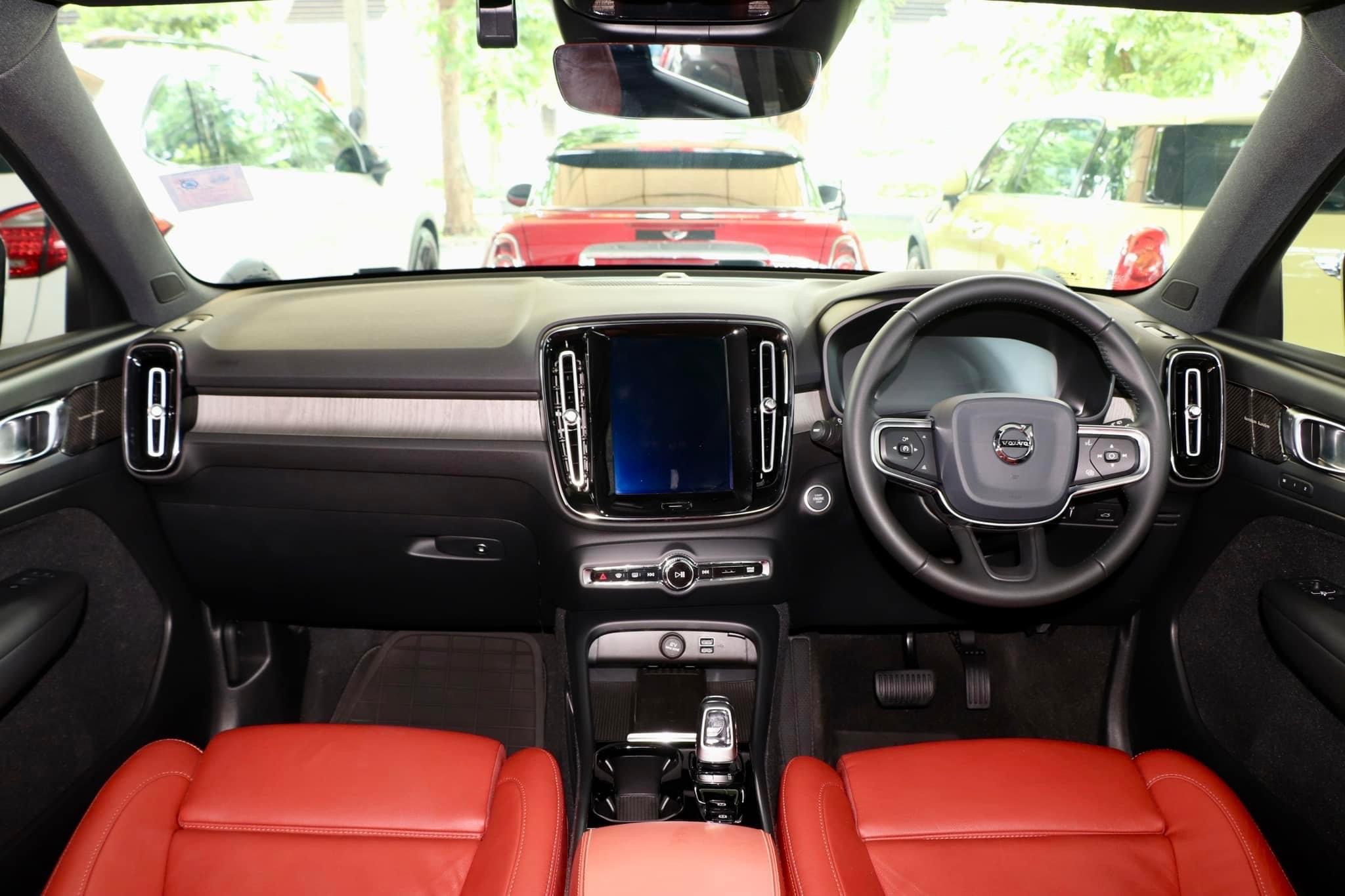 VOLVO XC40 2.0T5 Inscription ปี2021