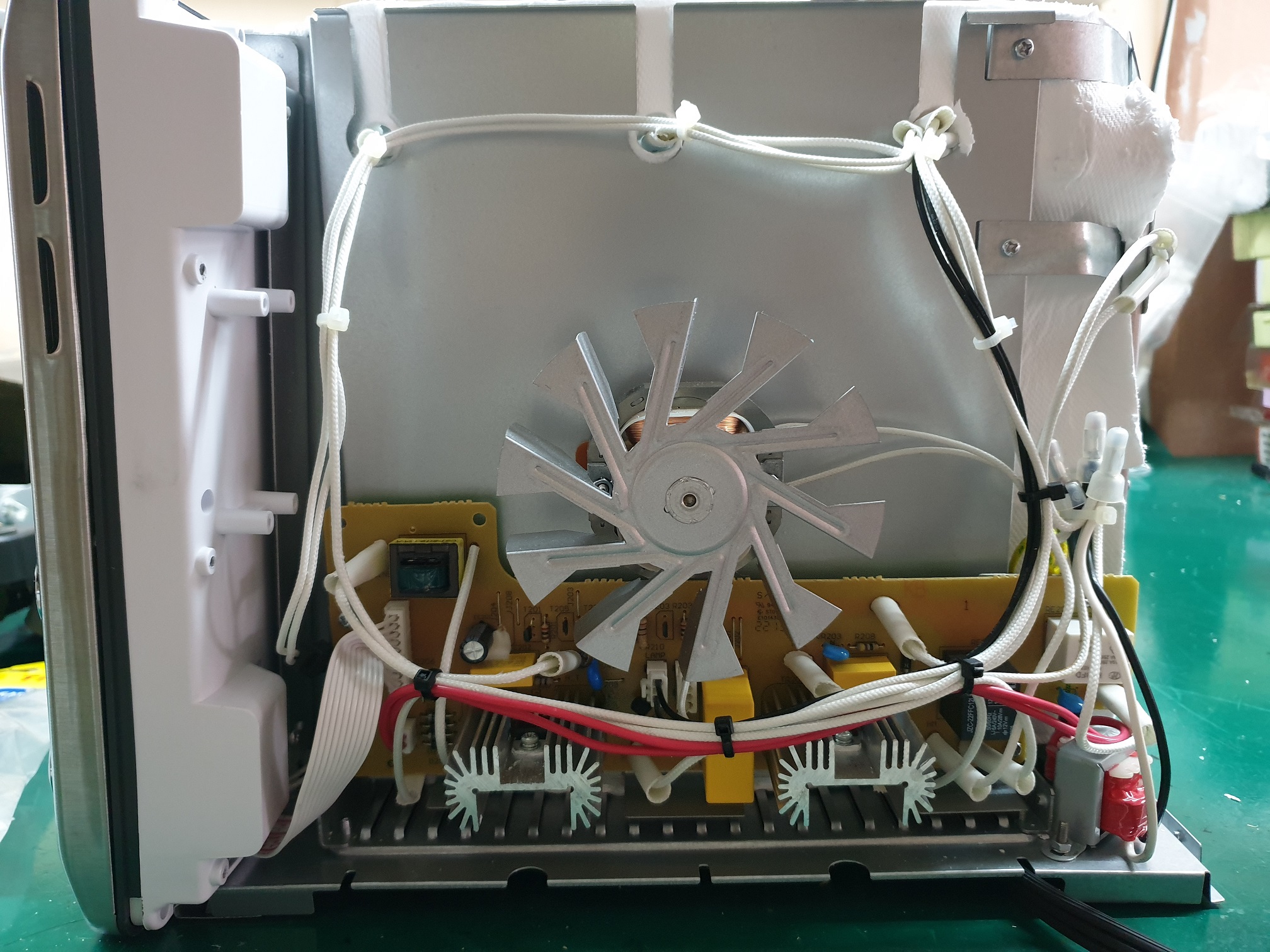 ซ่อมเตาอบ ยี่ห้อ BREVILLE รุ่น BOV845 อาการเครื่องซ๊อตเปิดไม่ติด