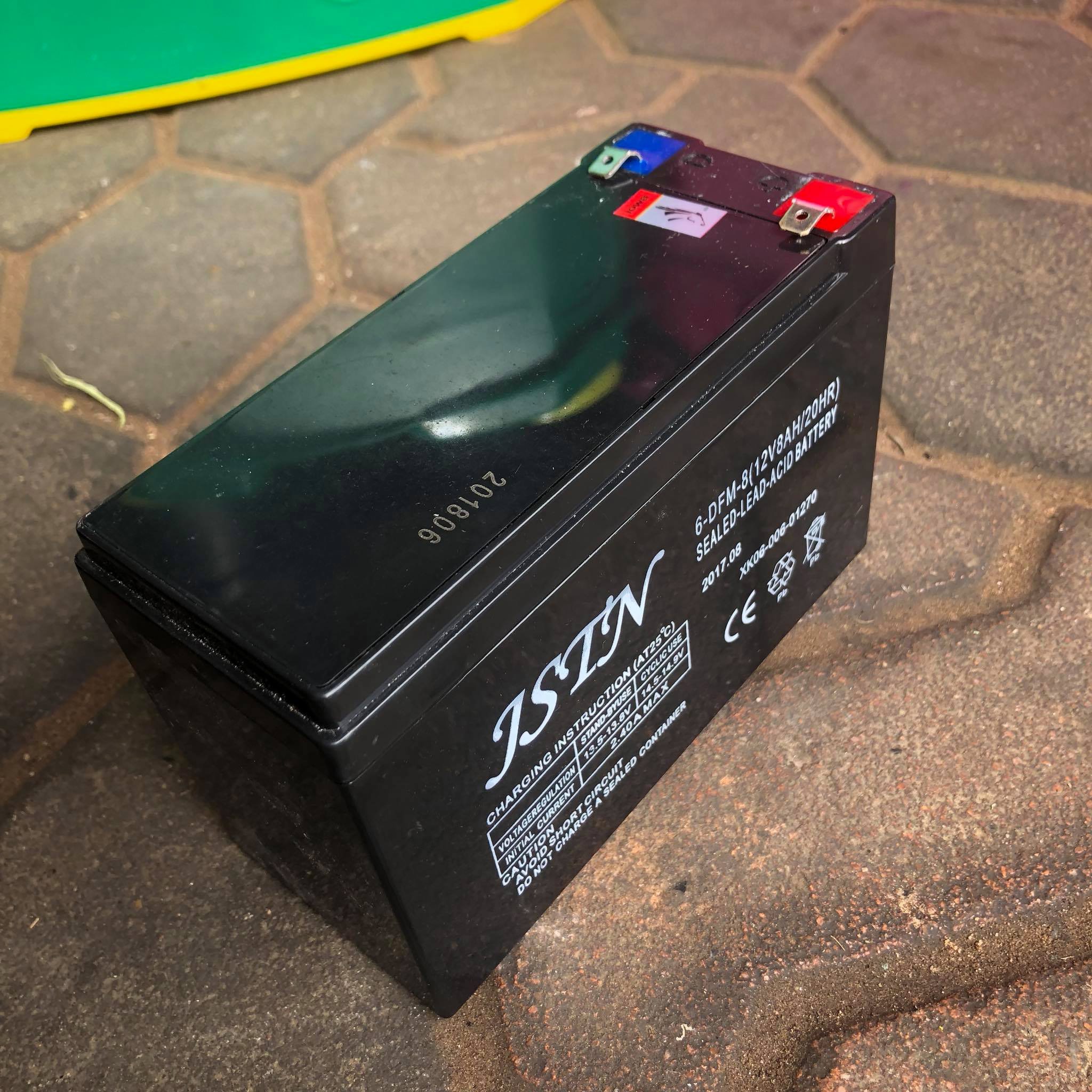 แบตเตอรี่ 12V 8A