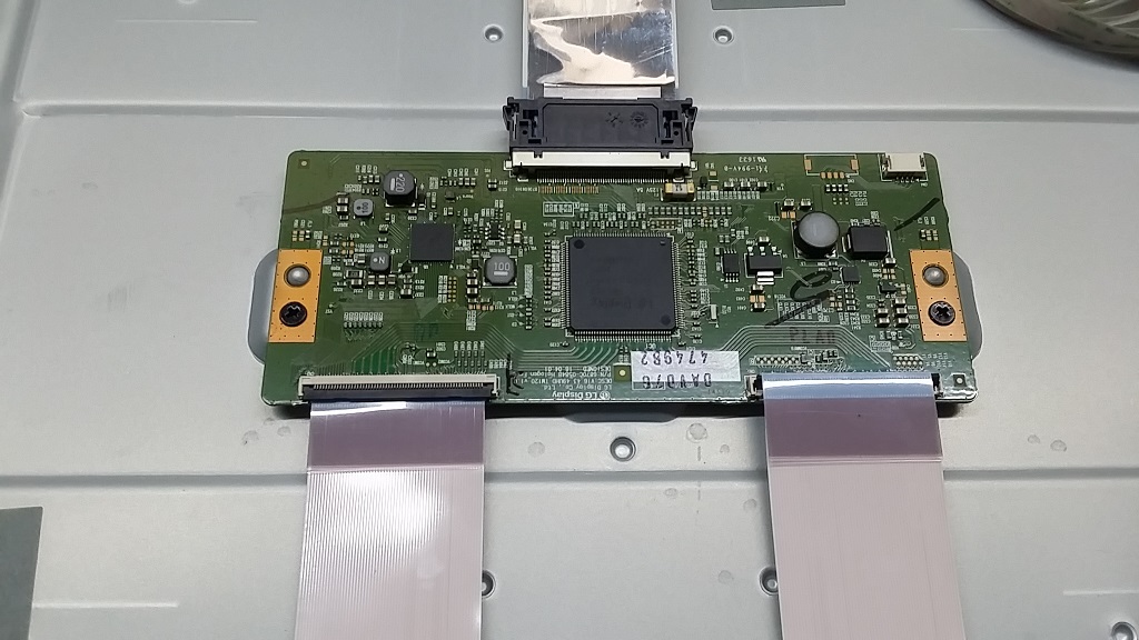 ซ่อมโทรทัศน์ LED-TV ยี่ห้อ LG รุ่น 49UH610T อาการภาพซ้อนและสีเพี้ยน