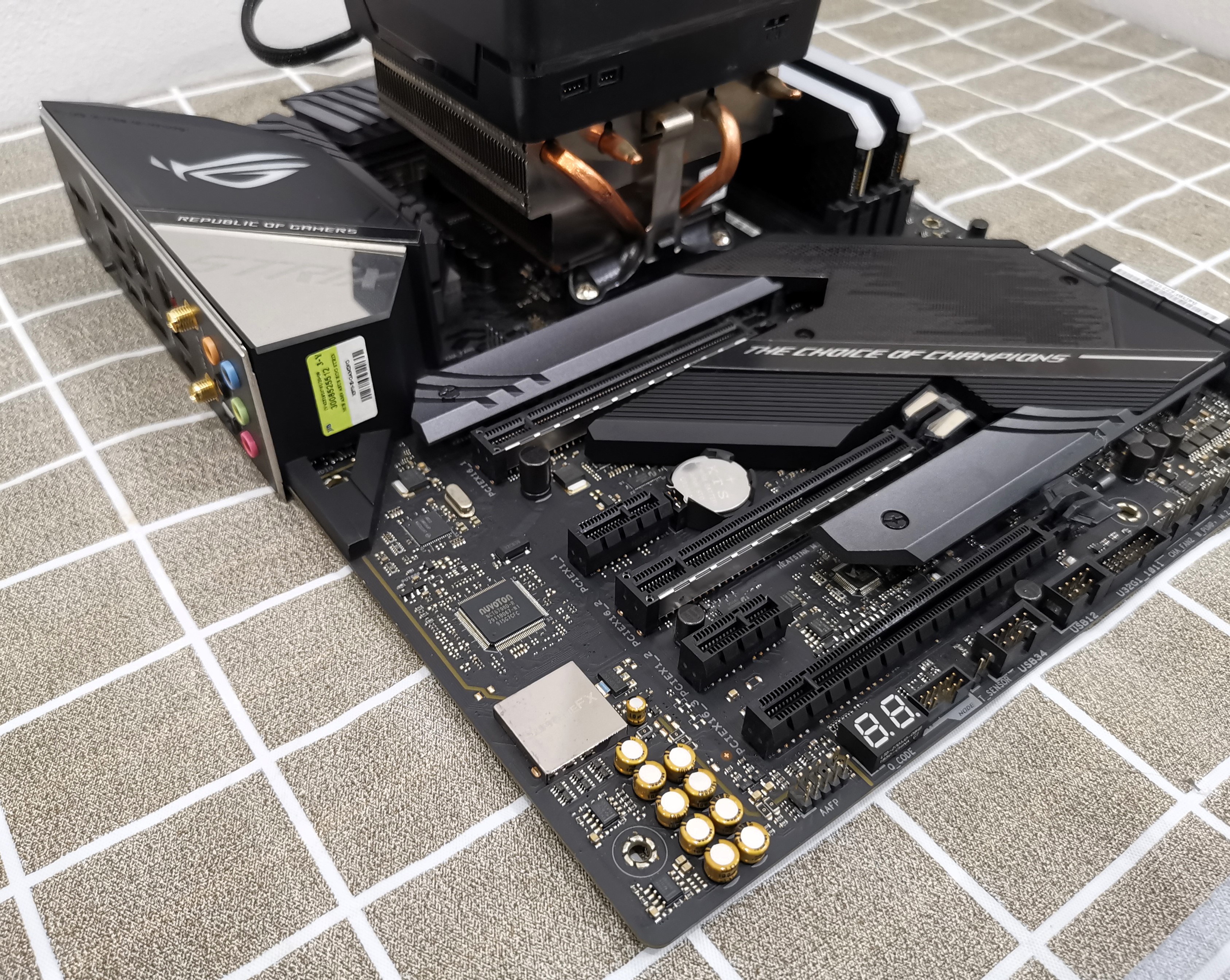 เซ็ตมัดรวม บอร์ด x570 + CPU R7 + Ram 32GB