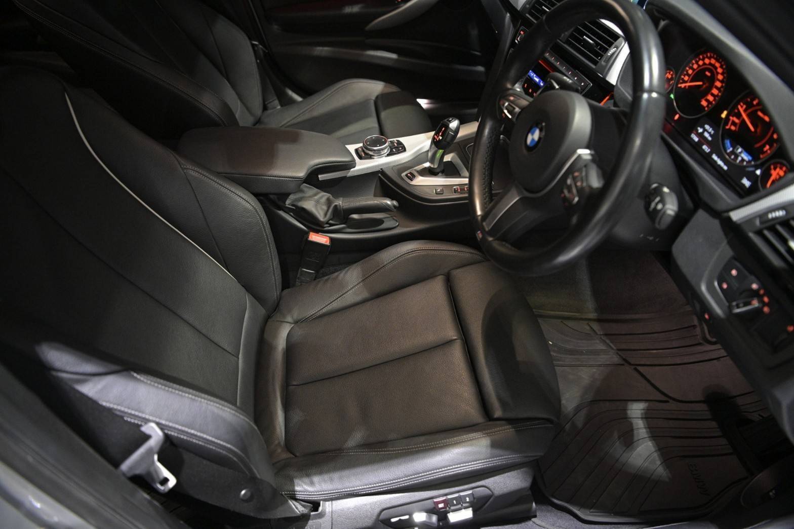 BMW 330e MSport ปี 2017